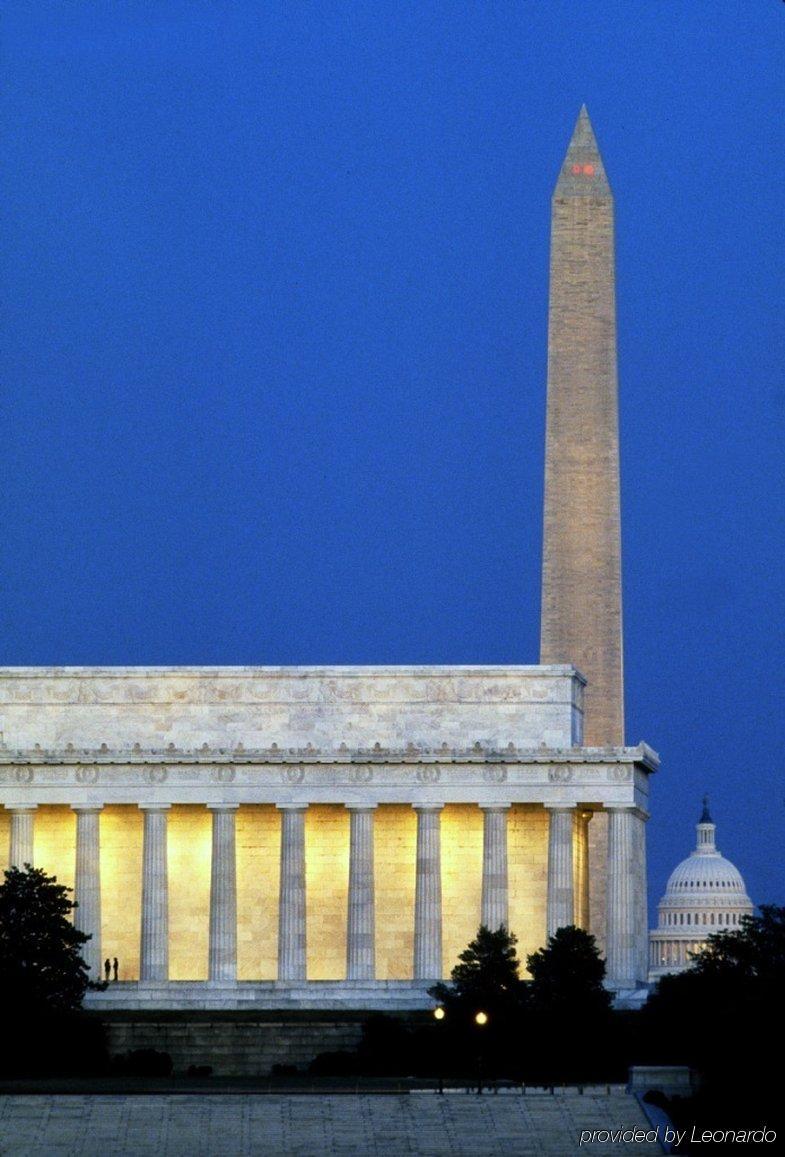 Springhill Dulles Airport 3*